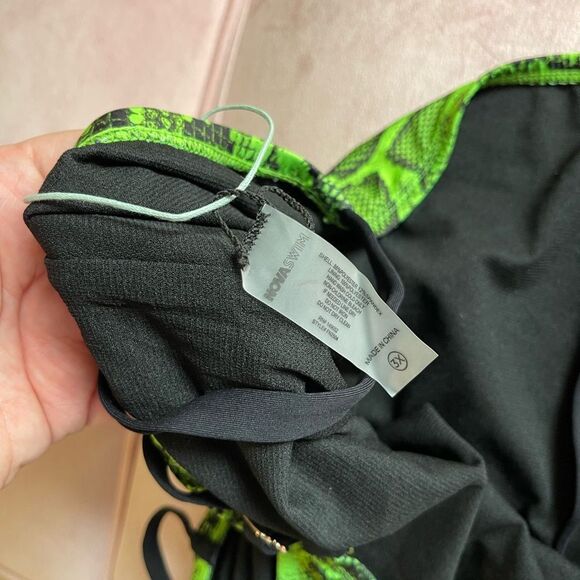 Fashion Nova Plus Size 3X Neon Green Snake Skin One Piece Bathing Suit - Picture 7 of 7